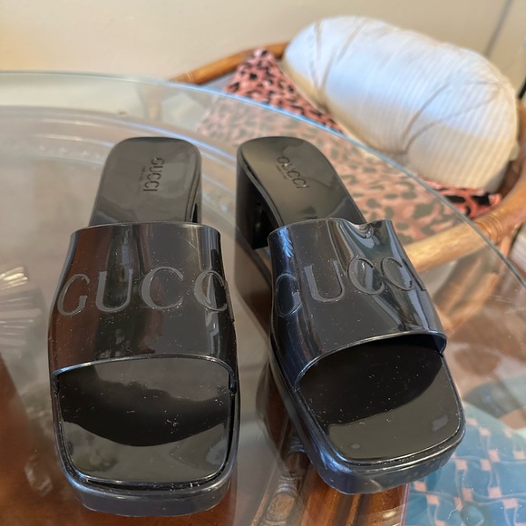 Gucci Plastique Resort Black Jelly Platform Slides - Picture 2 of 6